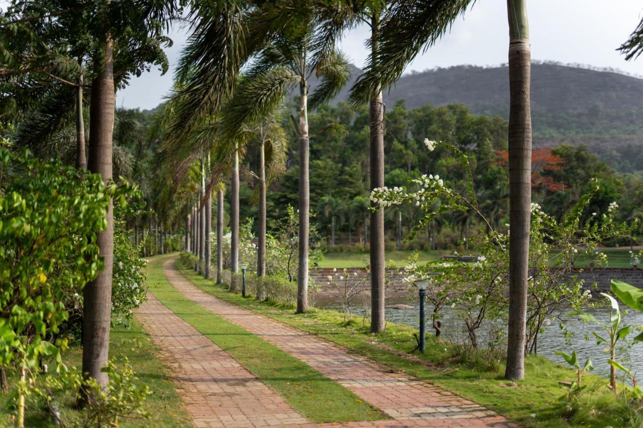 Oleander Farms, Karjat Otel Dış mekan fotoğraf